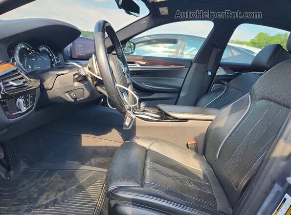 WBAJE7C52KWW21257 2019 BMW 5 SERIES Silver წინა სალონის ხედი