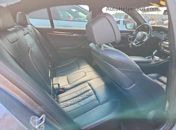 WBAJE7C52KWW21257 2019 BMW 5 SERIES Silver უკანა სავარძლების ხედი
