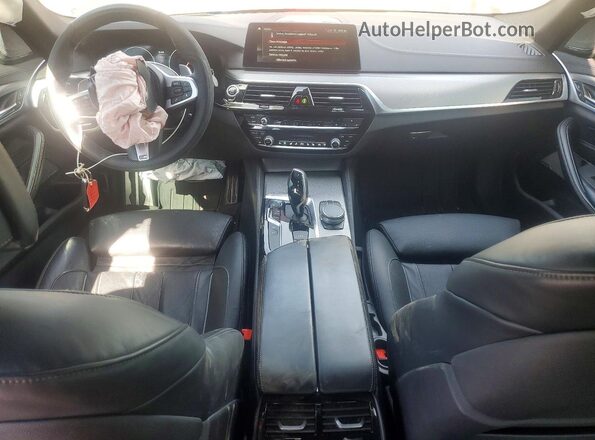 WBAJE7C52KWW34316 2019 BMW 5 SERIES Black Вид панелі приладів