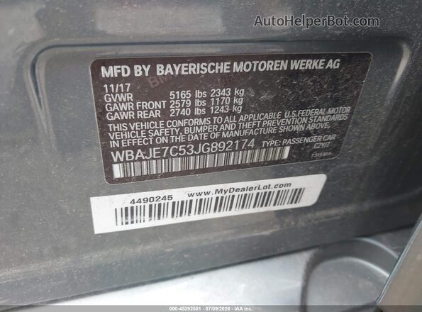 WBAJE7C53JG892174 2018 BMW 5 SERIES Gray Widok komory silnika