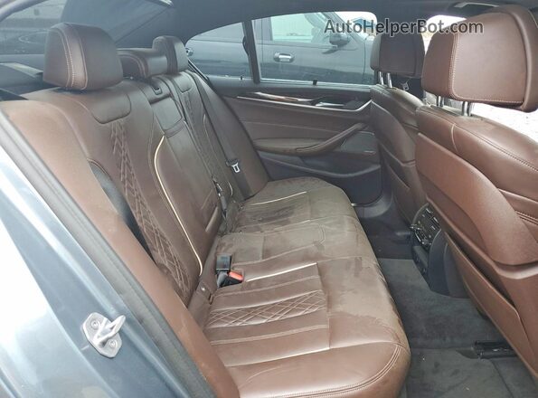 WBAJE7C53JWC55309 2018 BMW 5 SERIES Gray Widok tylnych siedzeń