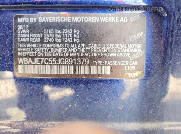 WBAJE7C55JG891379 2018 BMW 5 SERIES Blue Vista del compartimento del motor
