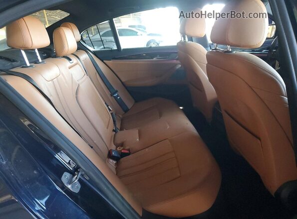 WBAJE7C55JWD49644 2018 BMW 5 SERIES Blue Widok tylnych siedzeń