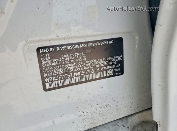 WBAJE7C57JWC55765 2018 BMW 5 SERIES White ძრავის განყოფილების ხედი