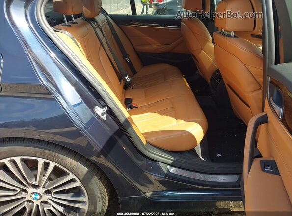 WBAJE7C59JWD52370 2018 BMW 5 SERIES Dark Blue Widok naklejki z numerem VIN