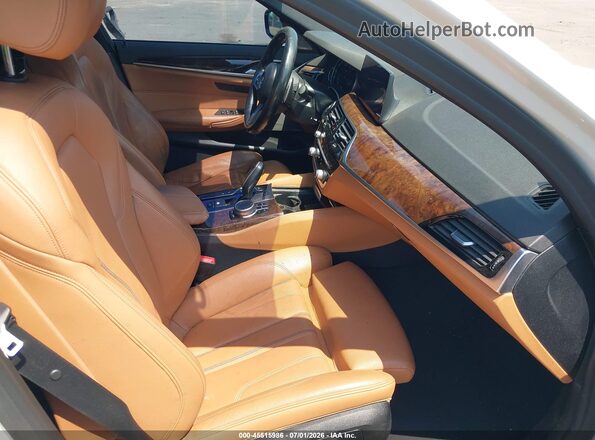 WBAJE7C5XKWW20910 2019 BMW 5 SERIES White Front interior view