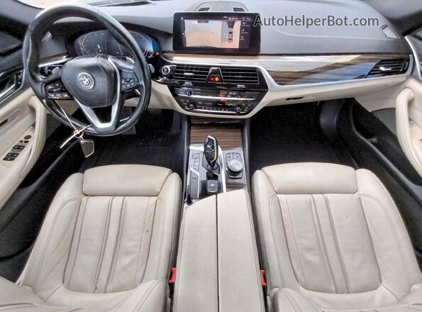 WBAJR3C00LCE55117 2020 BMW 5 SERIES Black Вид панелі приладів