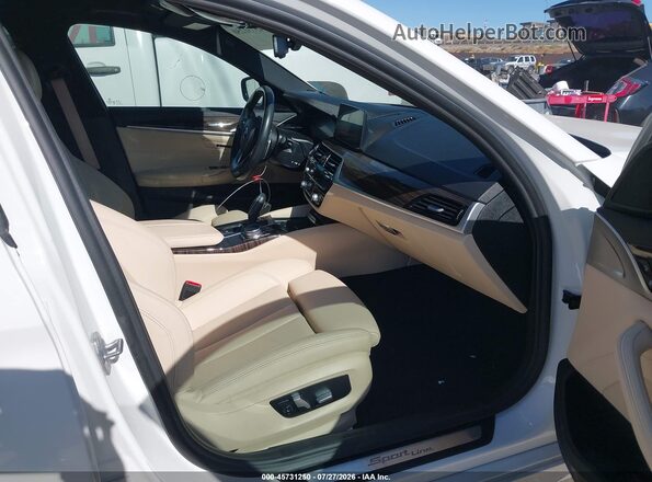 WBAJR3C04LWW63545 2020 BMW 5 SERIES White Սալոնի դիմացի տեսք