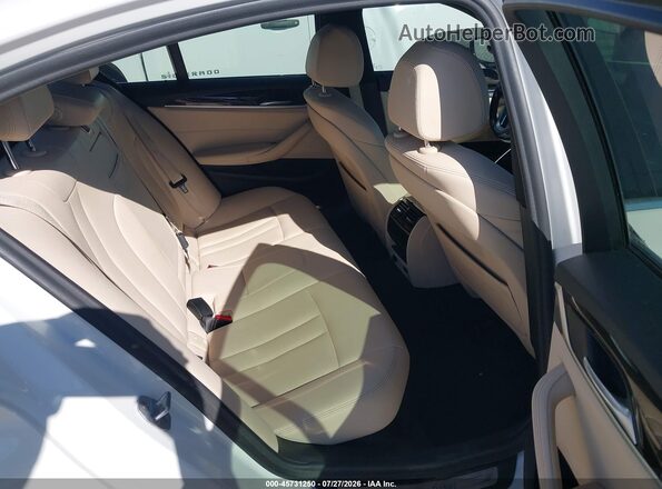 WBAJR3C04LWW63545 2020 BMW 5 SERIES White VIN կոդի պիտակի տեսք