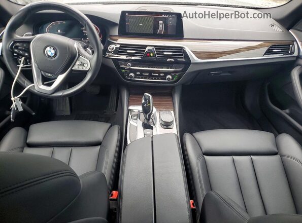 WBAJR7C01LCD69984 2020 BMW 5 SERIES Черный Вид панели приборов