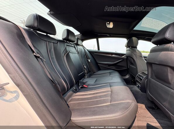 WBAJR7C07LCD10180 2020 BMW 5 SERIES Белый Вид спереди