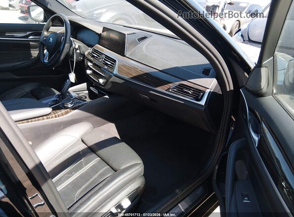 WBAJS1C00LWW84496 2020 BMW 5 SERIES Черный Вид салона спереди