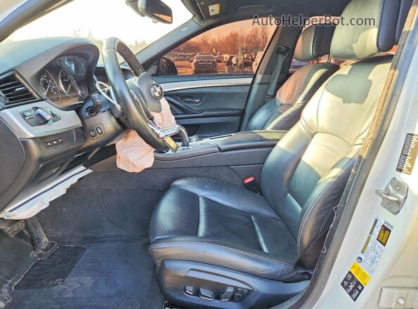 WBAKP9C56GD981029 2016 BMW 5 SERIES White Widok wnętrza z przodu