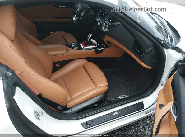 WBALL5C50G5A20304 2016 BMW Z4 White Front interior view
