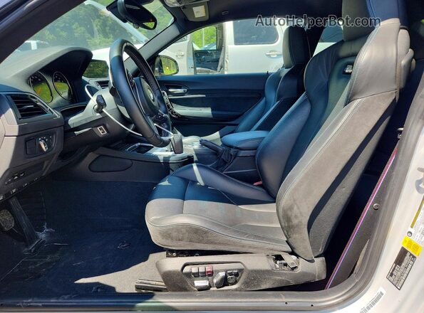 WBS2U7C06L7E15672 2020 BMW M2 Gray Սալոնի դիմացի տեսք
