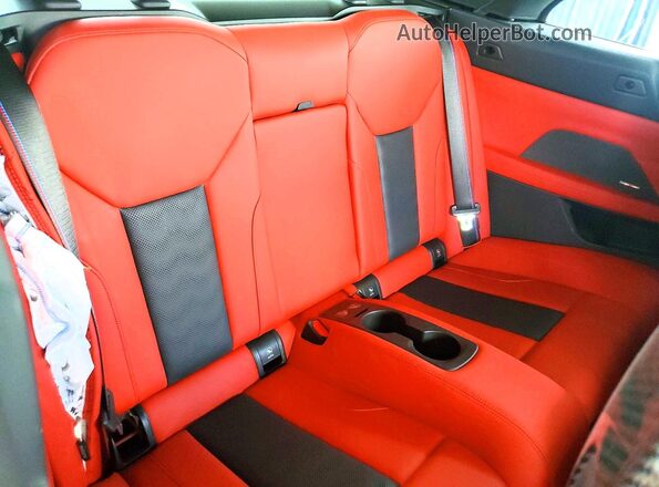 WBS33BA00PCM43846 2023 BMW M4 Red უკანა სავარძლების ხედი