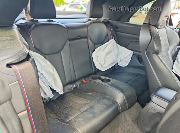 WBS33BA0XNCK00414 2022 BMW M4 Green Vista de los asientos traseros