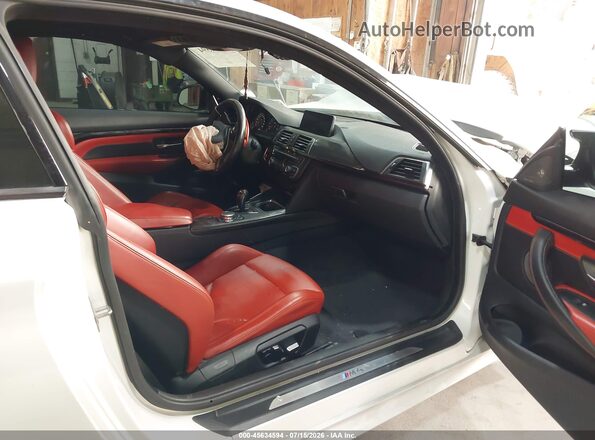 WBS3R9C52HK709083 2017 BMW M4 White Front interior view