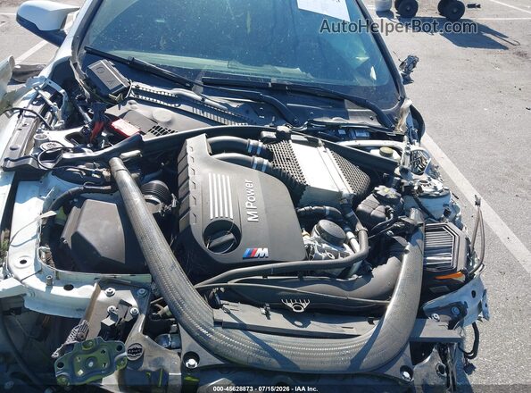 WBS3R9C56GK337651 2016 BMW M4 White Հետևի տեսք