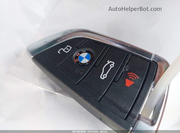 WBS43AY02RFT00371 2024 BMW M3 Зеленый Вид панели приборов
