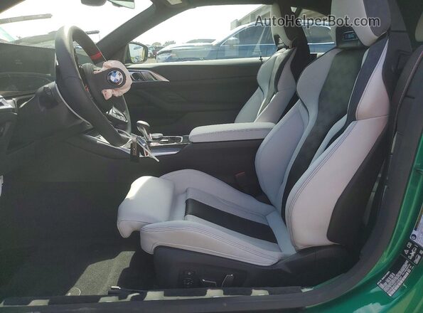 WBS43BA03TCX36347 2026 BMW M4 Зеленый Вид салона спереди
