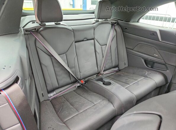 WBS43BA06VCX91684 2027 BMW M4 Белый Вид задних сидений