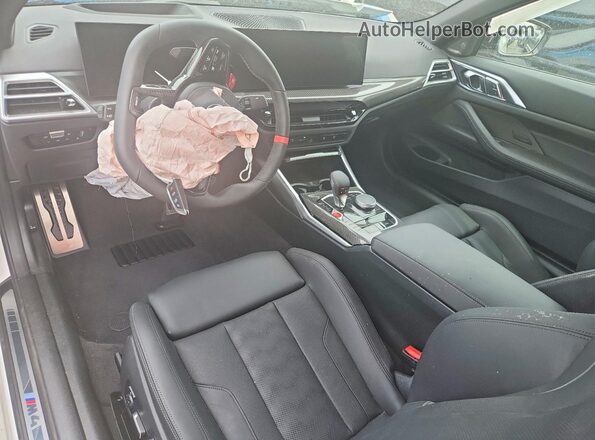 WBS43BA06VCX91684 2027 BMW M4 Белый Вид панели приборов