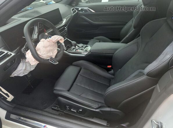 WBS43BA06VCX91684 2027 BMW M4 Белый Вид салона спереди