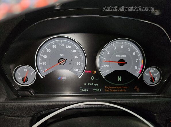 WBS4Y9C52JAC88150 2018 BMW M4 Серый Вид щитка приборов