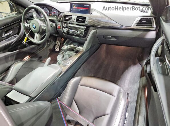 WBS4Y9C52JAC88150 2018 BMW M4 Серый Вид панели приборов