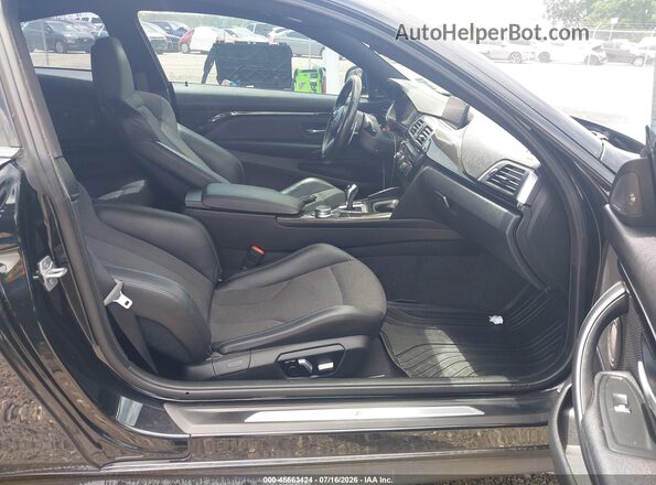 WBS4Y9C57JAC86023 2018 BMW M4 Черный Вид салона спереди