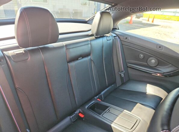 WBS4Z9C50JED31227 2018 BMW M4 White Вид задніх сидінь