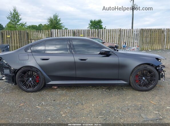 WBS83FK00TCU95645 2026 BMW M5 Black Панорамний вид салону 360°