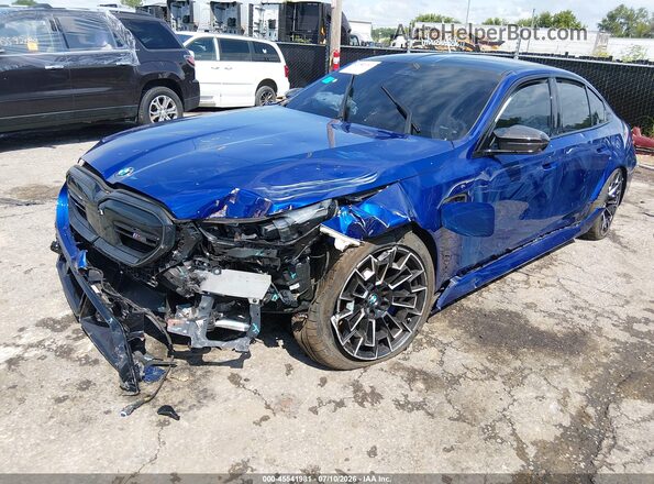 WBS83FK06SCT09928 2025 BMW M5 Blue Przód lewy