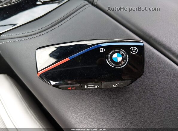 WBS83FK06SCT09928 2025 BMW M5 Blue Widok deski rozdzielczej