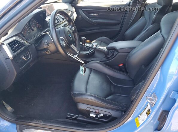 WBS8M9C55J5L00133 2018 BMW M3 Blue Front interior view