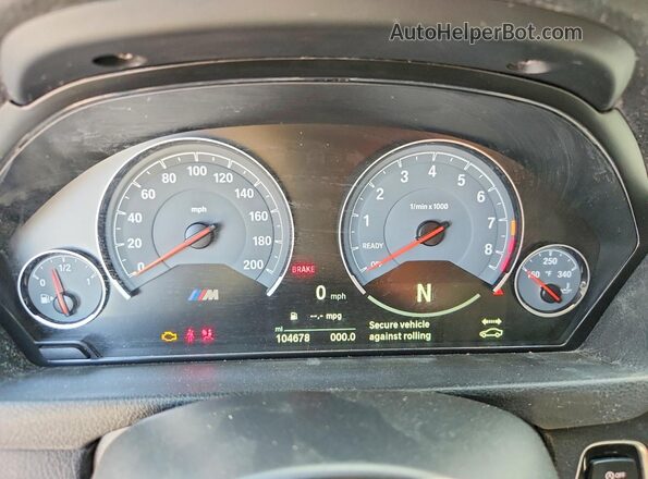 WBS8M9C5XG5D31311 2016 BMW M3 Белый Вид щитка приборов