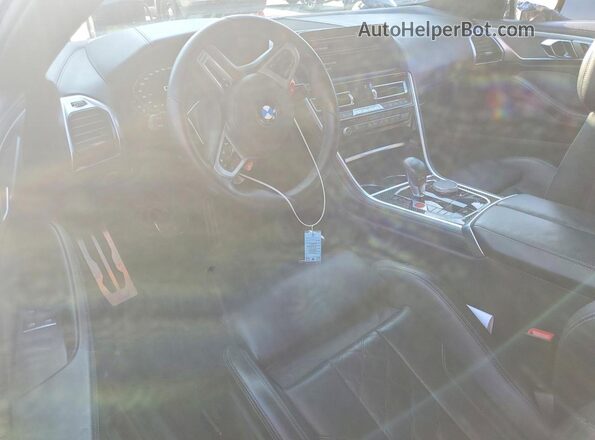 WBSAE0C04LCD54510 2020 BMW M8 Gray Widok deski rozdzielczej