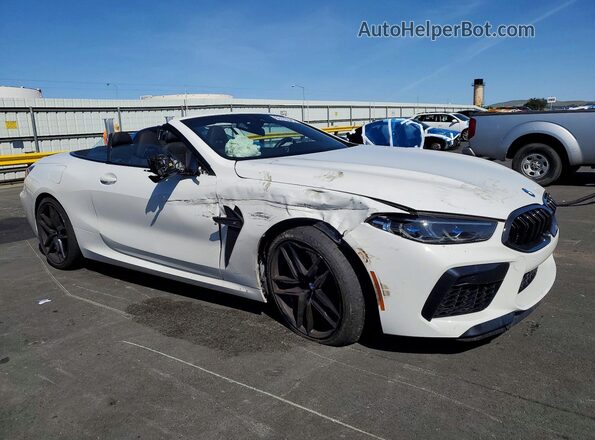 WBSDZ0C08RCP93779 2024 BMW M8 Белый Передняя правая четверть