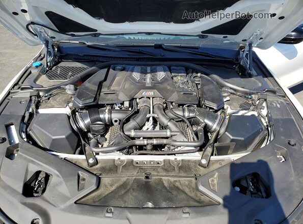 WBSDZ0C08RCP93779 2024 BMW M8 Белый Вид задней части салона