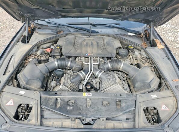 WBSFV9C55GD595740 2016 BMW M5 Серый Вид задней части салона