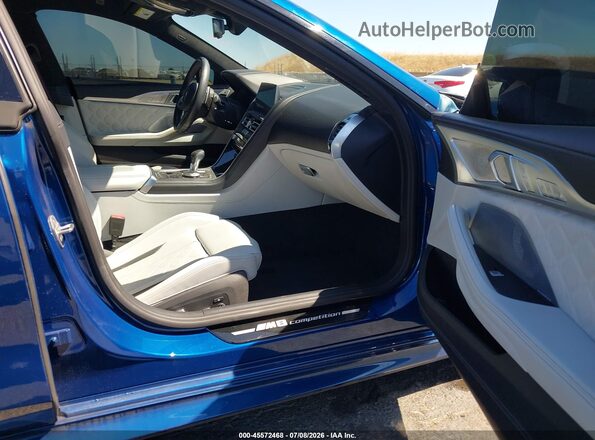 WBSGV0C05MCF84231 2021 BMW M8 Blue Սալոնի դիմացի տեսք