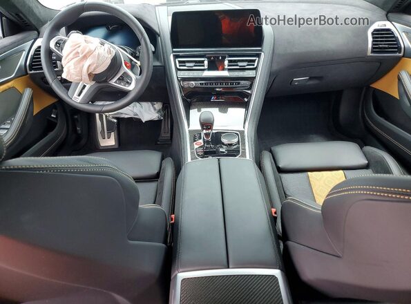 WBSGV0C07SCV33680 2025 BMW M8 Silver Widok deski rozdzielczej