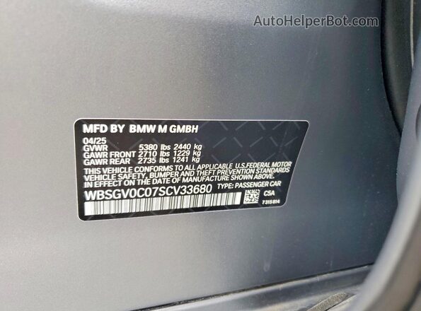 WBSGV0C07SCV33680 2025 BMW M8 Silver Widok komory silnika