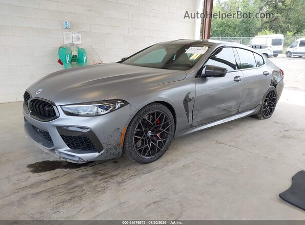 WBSGV0C09PCL06210 2023 BMW M8 Gray წინა მარცხენა ხედი სამი მეოთხედიდან