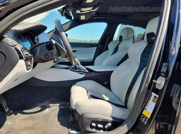 WBSJF0C52KB284452 2019 BMW M5 Черный Вид салона спереди