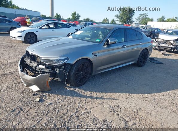 WBSJF0C5XJB283239 2018 BMW M5 Tan Vista tres cuartos delantera izquierda