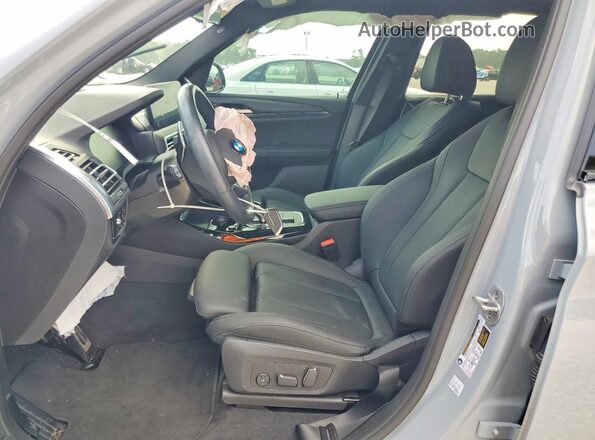 WBX47DP01RN292481 2024 BMW X3 Gray Front interior view