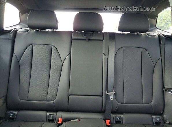 WBX47DP01RN292481 2024 BMW X3 Gray Rear seats view