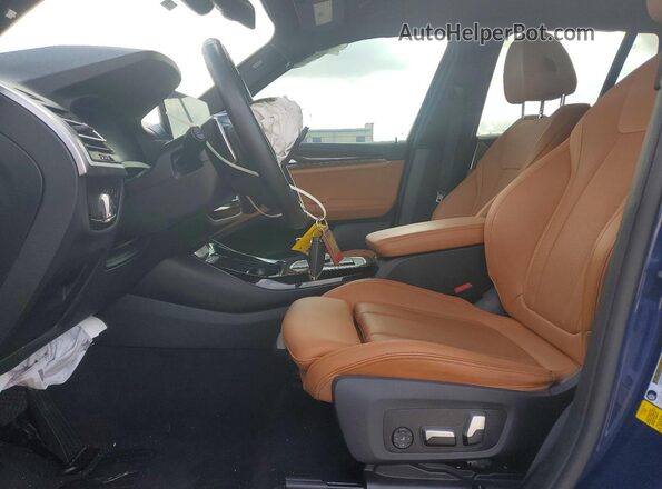WBX47DP08PN218858 2023 BMW X3 Blue Widok wnętrza z przodu